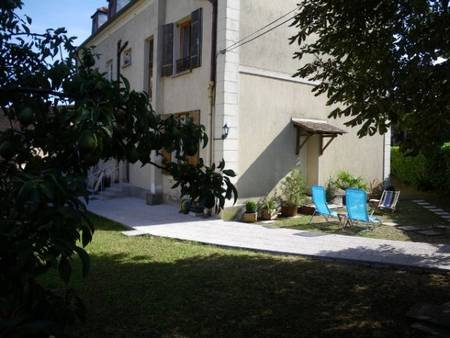 Location appartement dans maison, à Garches, Belle Banlieue Ouest de Paris.