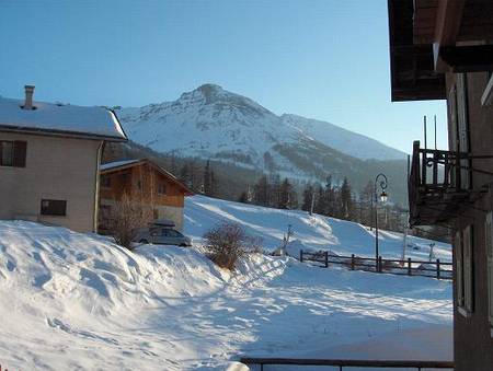 Appartement spacieux et confortable 9 personnes, moins de 50 m pistes.