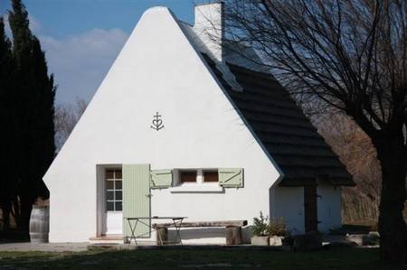 Location de Cabanes de gardian, maison typique de Camargue.