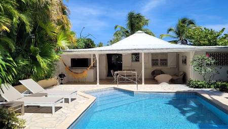 Antilles-Guadeloupe : location villa 4 personnes avec piscine.