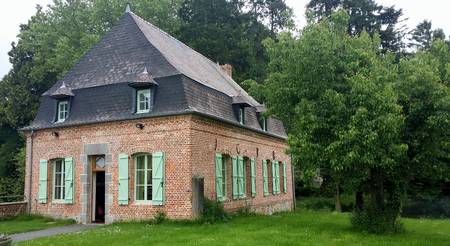 Demeure de thierache le presbytère de Wiège Faty.