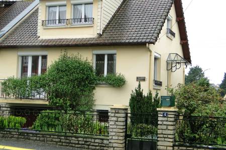 Front de mer, meublé de tourisme sur le port, 100 m², tt confort, 6 pers.