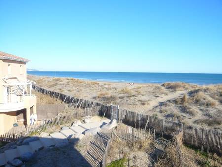1ère ligne, accès direct plage, vue mer, 4 personnes, par quinzaine.