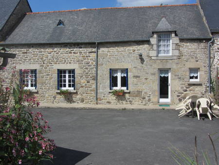 Maison en location à Jugon-les-Lacs, cité de caractère en Bretagne.