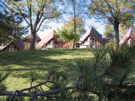 Location saisonnière  Drôme : Les Chalets de Chantesse.