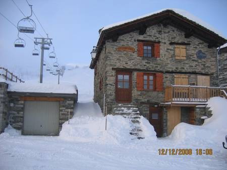 Authentique chalet savoyard dans station France-Italie.